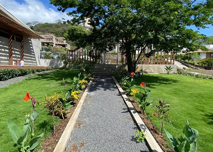 Сasa de vacaciones Cozy Cocobay Retreat House With Private Jacuzzi *