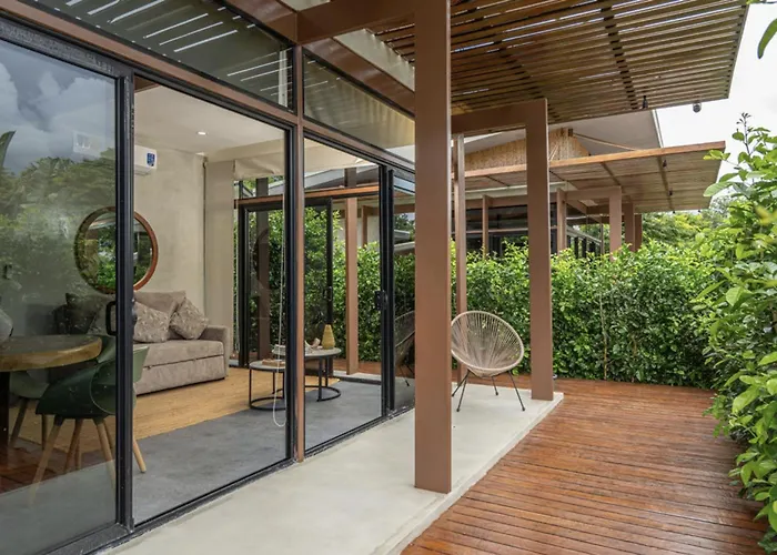 Cozy Cocobay Retreat House With Private Jacuzzi